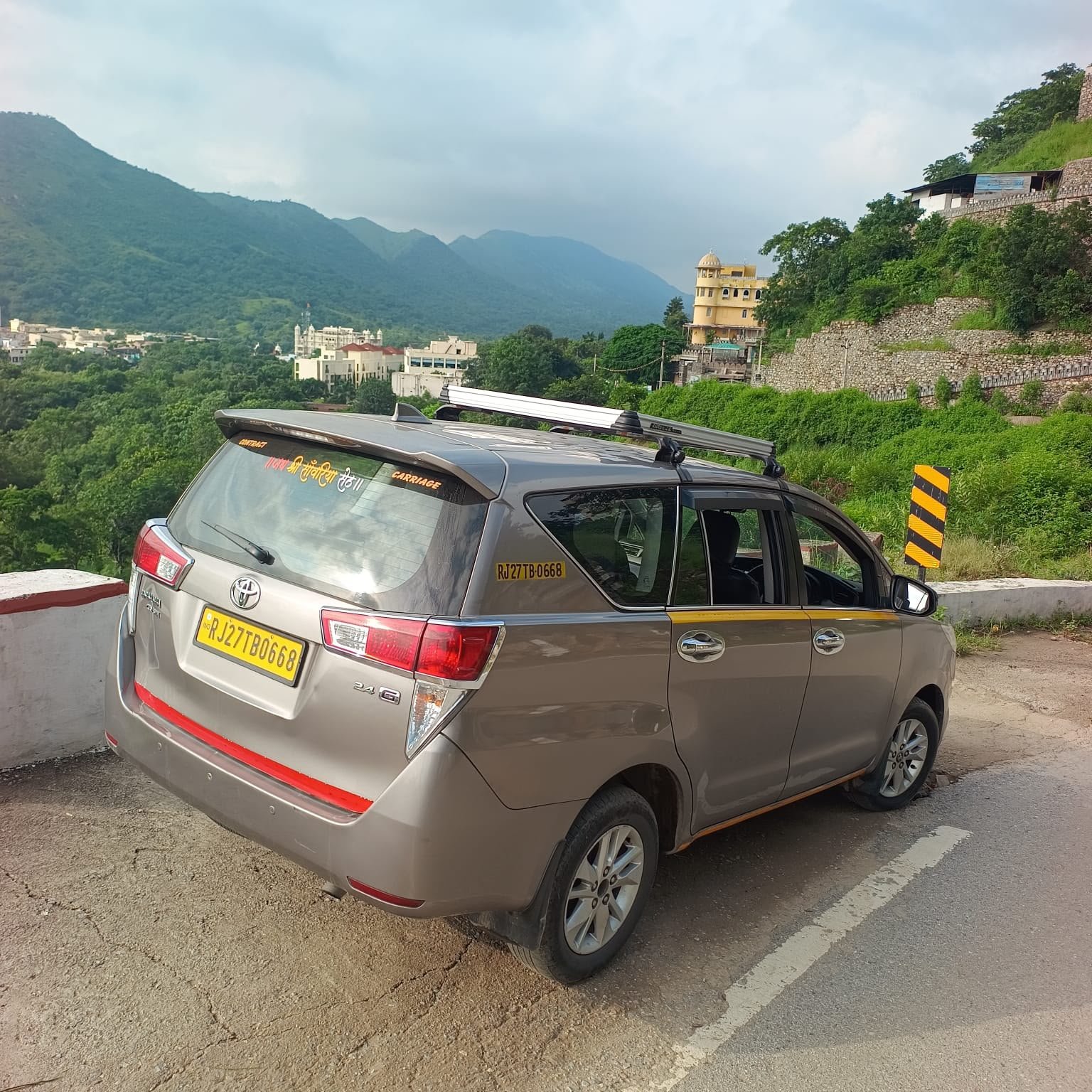 Udaipur Tour and Taxi